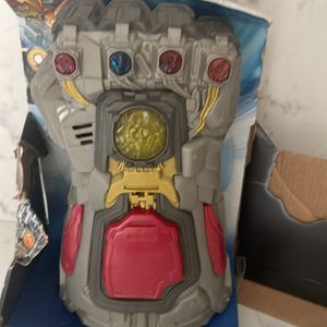 Marvel Avengers Hand Toy