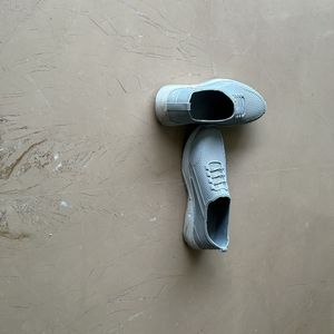 Rubber shoes