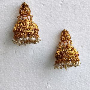 Keerthi Matte Earrings