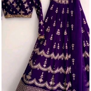 PC92 Beautiful Semi Stitched Lengha Choli ✨.