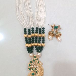 Green & White Necklace