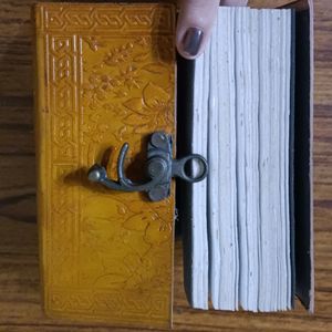 Beautiful Vintage Diary with metal lock🗝️