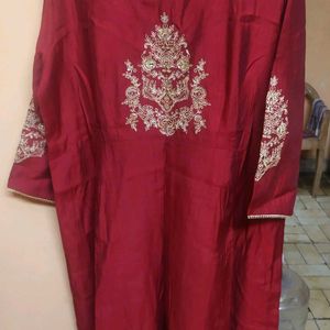 Maybelline Kurta