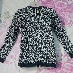 Girls Semi Winter Top/ Sweater