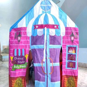 New/Unused Kids Play Tent House