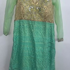 Halterneck Two-Piece Padded Kurta with Net Dupatta