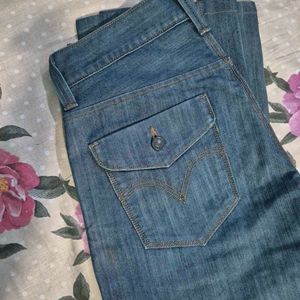 Levis Straight Fit /Wide Leg/Denim/Jeans