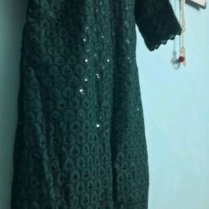 ELEGANT GREEN CHIKANKARI KURTI WITH MIRROR