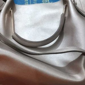 Woman Beige Zipper Handbag