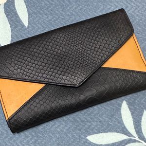 Buy Any Brand New Genuine Leather Wallet @Rs400