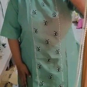 Bust 50 Green Kurti