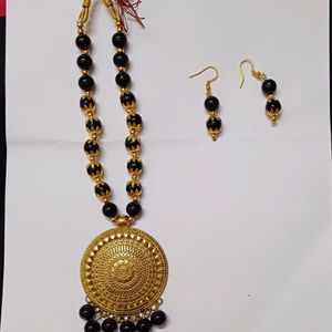 Combo Of 2 Neckless With Ear Rings