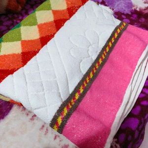 Bathing Towels With Different Colours & Designs