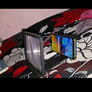 3D Screen For Enlarged Mobile Phone