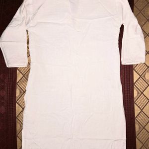 Chikankari Woman's Kurti