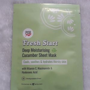 Myglamm Fresh Deep Moisturising Sheet mask With Vitamin C Niacinamide & Hyaluronic Acid