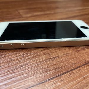 iPhone 5s In Ok Condition The Display Is Broken