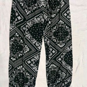 Boho Pants / Paisley Print ElasticWaist Pant