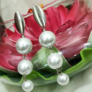 (₹90)Pearl Drop Earrings