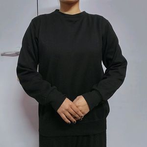 Black Sweatshirt