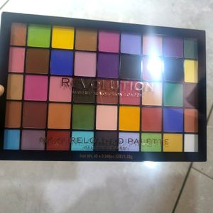 Makeup Revolution Monster Mattes Eyeshadow Palette