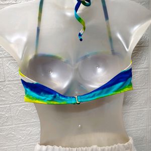 Chic Swirl Bikini Top with Halter Neck for Curvy W