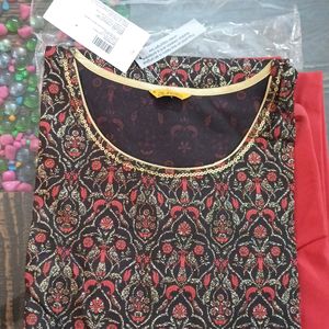 Aurelia Black Kurti Set With Red Plazzo