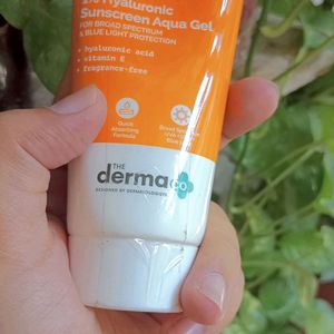 The Derma Co. 1% Hyaluronic Aqua Gel sunscreen