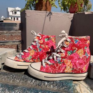 *Final Sale* Rare Carlton London Floral Shoes