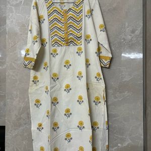 Kurti Set With Dupatta And Pants