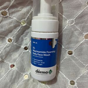 Derma Foaming Facewash