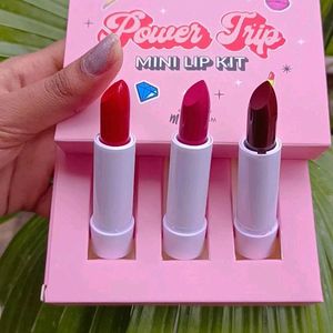 3 In 1 Myglamm Lipsticks Kit