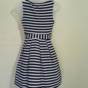 35A. FOREVER 21 CUTE DRESS