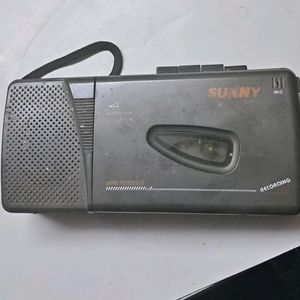 SUNNY MINI PORTABLE CASSETTE PLAYER