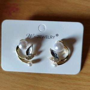 Korean Leaf Stud Earrings.