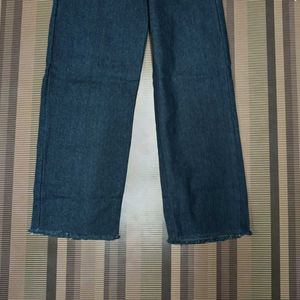 Z-22 Size 28 Straight Women Denim Jeans