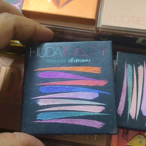 Huda Beauty Mini Eyeshadow Palette On Sale