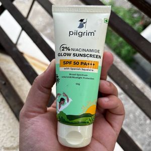 Pilgrim 2% Niacinamide Glow Sunscreen SPF 50 +++ f