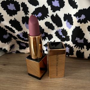 Manish Malhotra Powder Kiss Lipstick- Nude Nuance