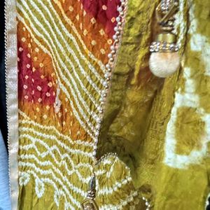 Unused Rich Quality Silk Bandhani Heavy Dupatta with Gotta Patti Embroidered💛💚🧡