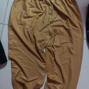 ❤️Price Drop Leggings Golden