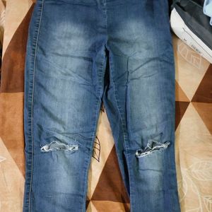 Knee Cut Denim Jeans For Girls