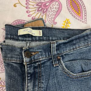 Levis Bootcut Jeans