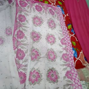 Printed Saree With Blouse Piece