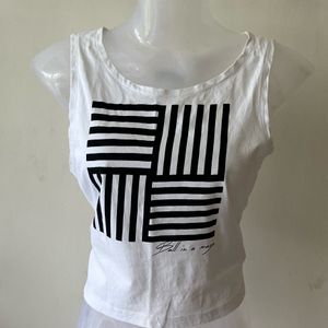 Half Sleeve Women Crop