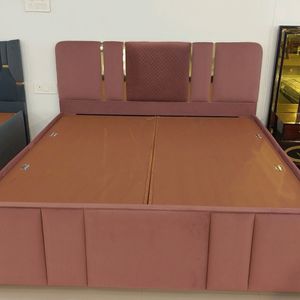 Full Cushion Bed With Storage