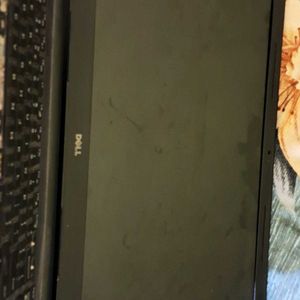 Dell Inspiron 15" 3551