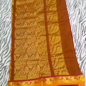 gold  shining pattu saree