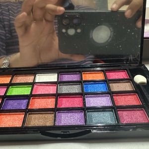 24 PALLETS EYESHADOW COLOR