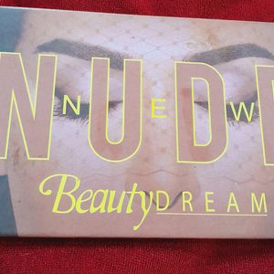 Nude Eyeshadow Kit